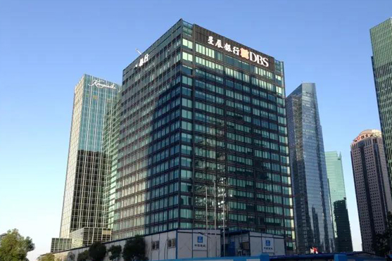 上海星展银行幕墙发光字工程